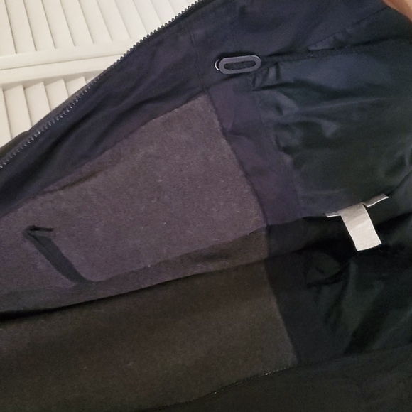 Water resistant/down jacket Medium - Picture 2 of 9